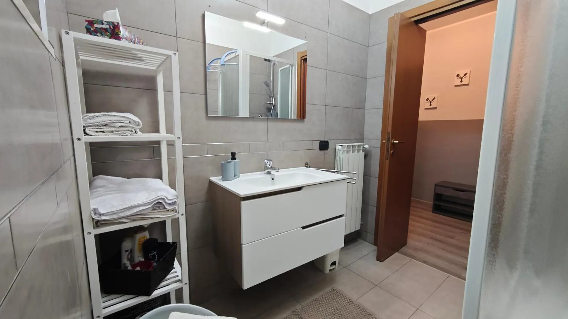 Appartamento Aleph With Private Parking, Next Train Station Como