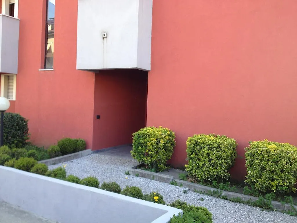 Appartamento Aleph With Private Parking, Next Train Station Como Apartment