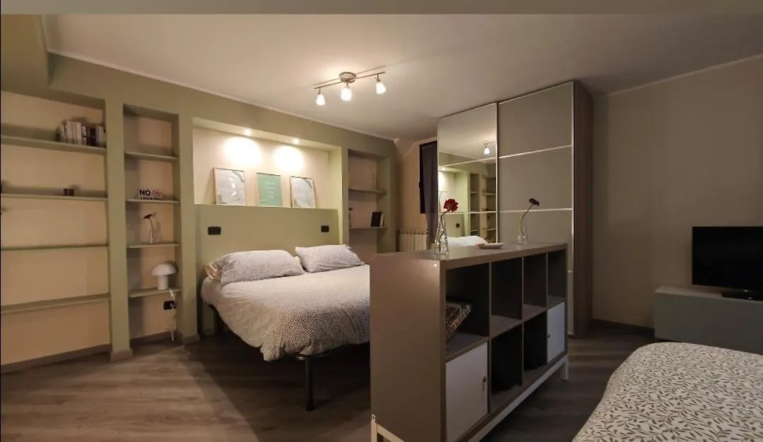 Appartamento Aleph With Private Parking, Next Train Station Como Apartment
